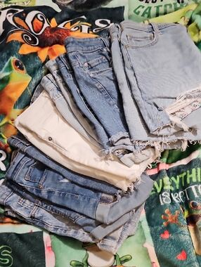 Women’s High-Rise Distressed Denim Shorts - Light Blue & White